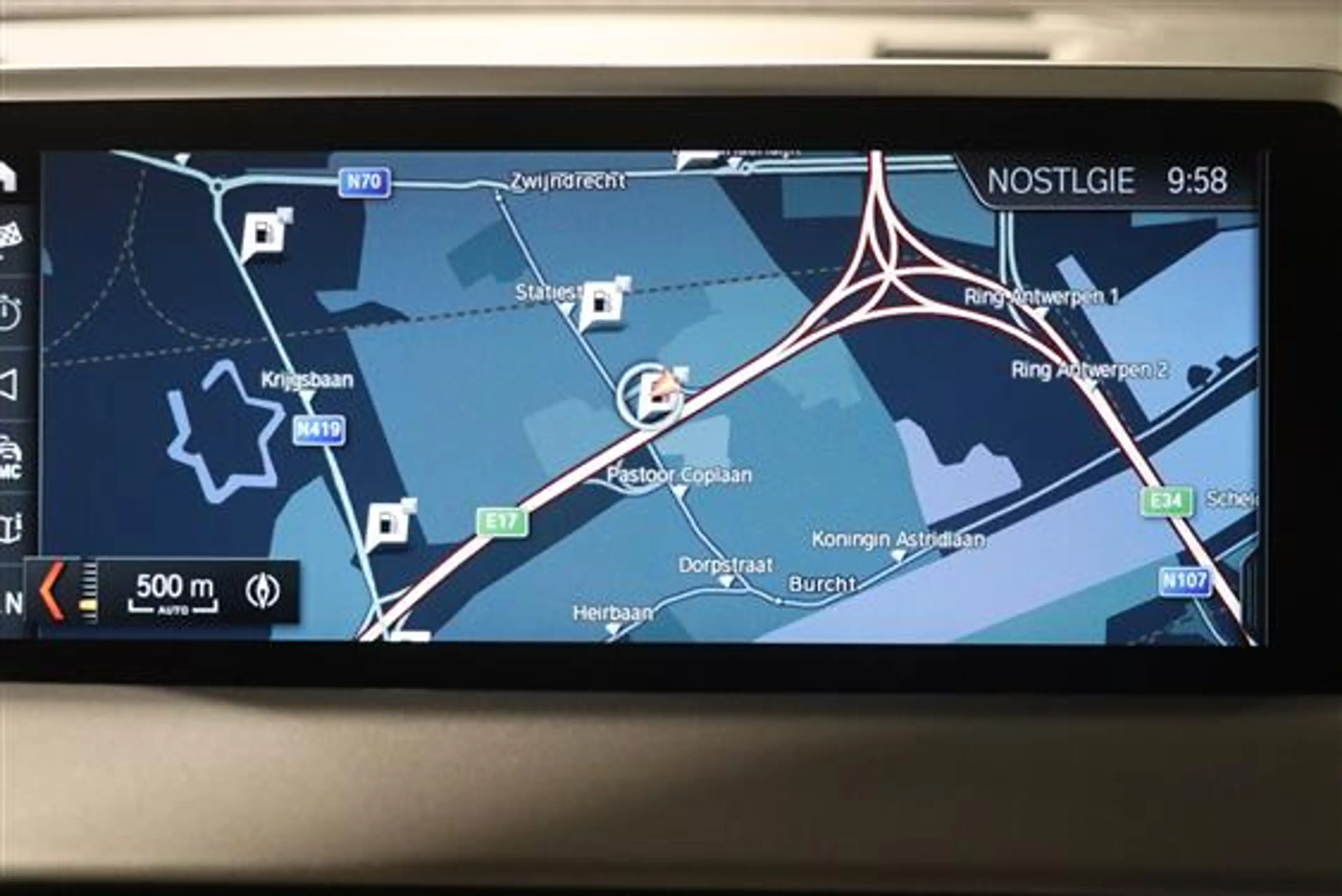 BMW X2 SDRIVE18I — photo 13