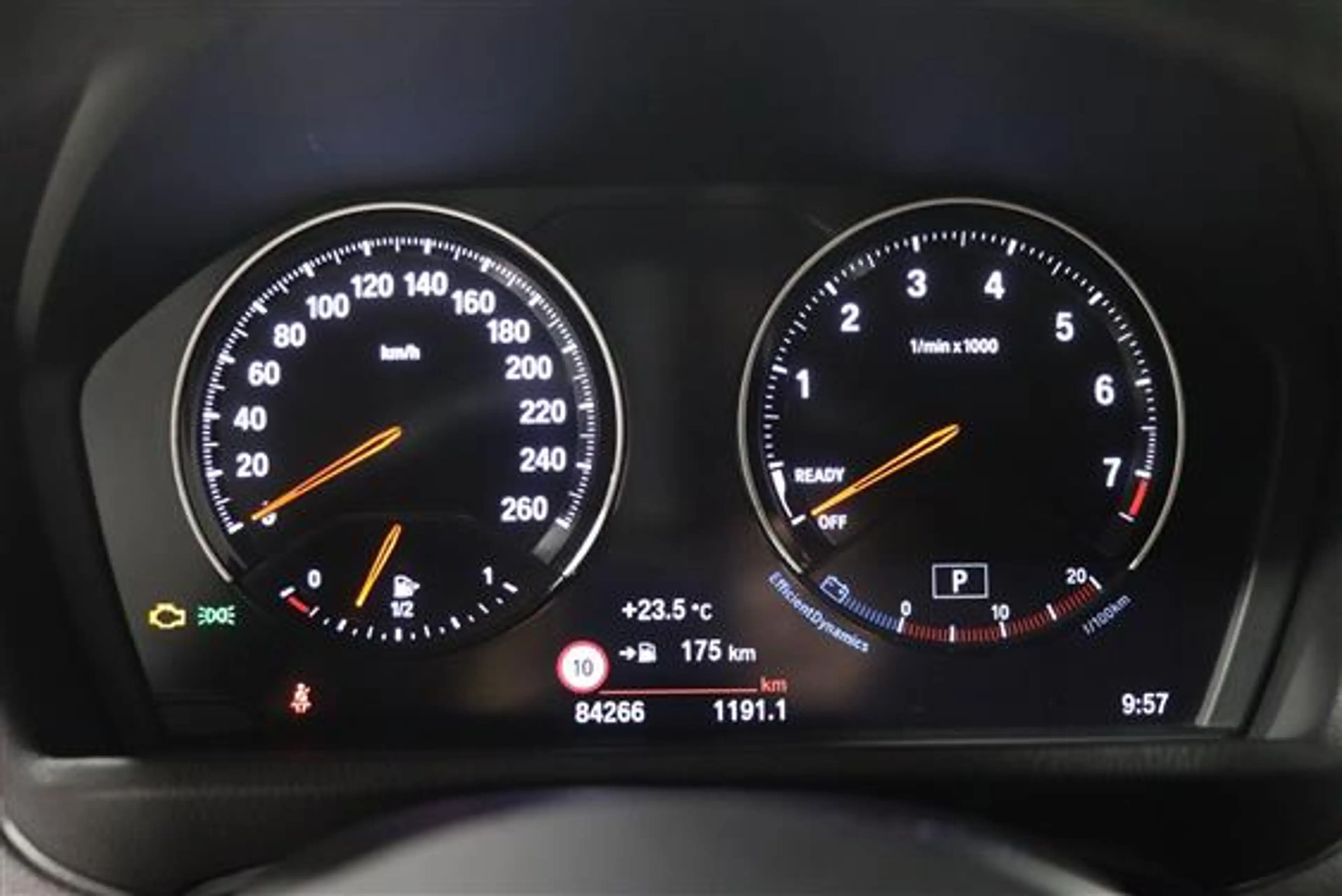 BMW X2 SDRIVE18I — photo 10