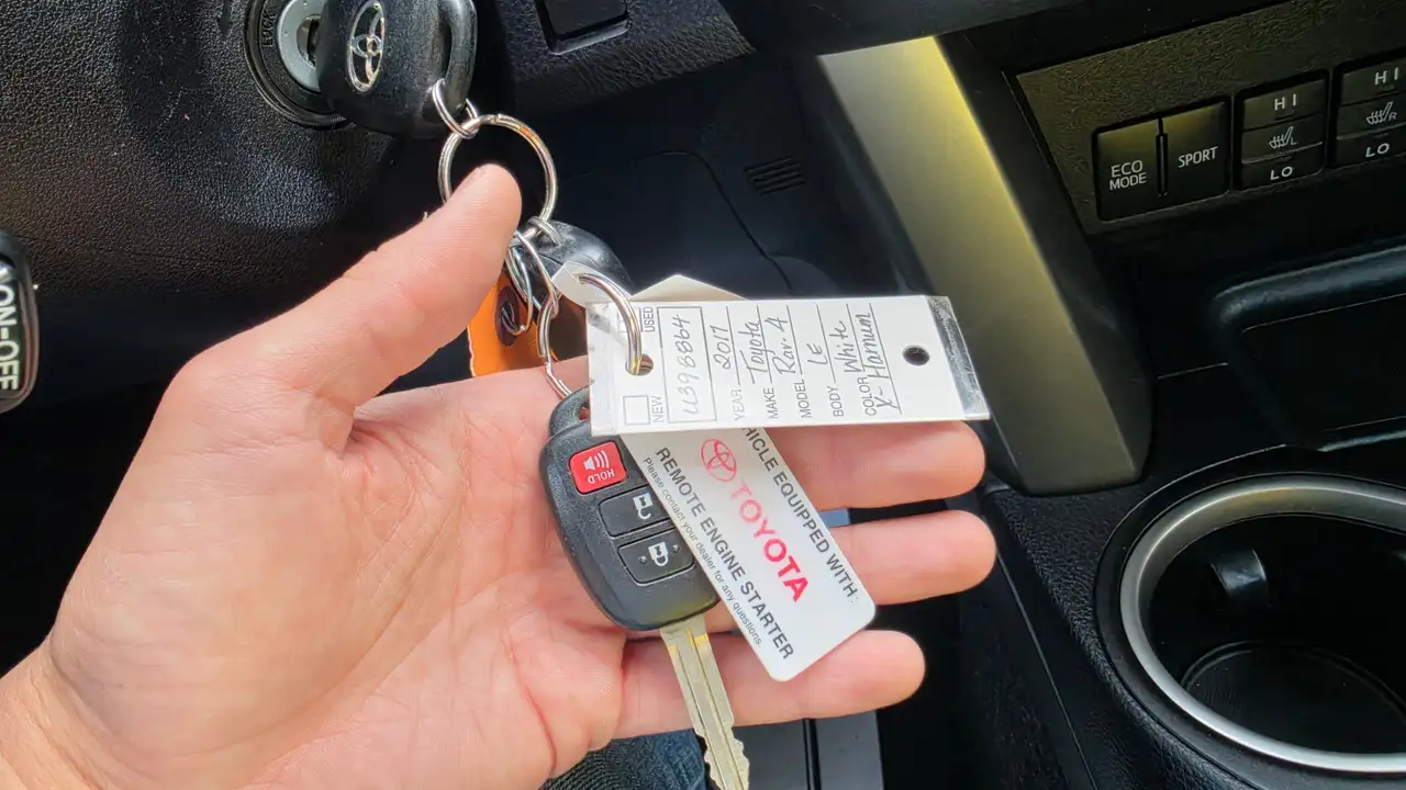 Toyota RAV 4 снимка Toyota RAV 4