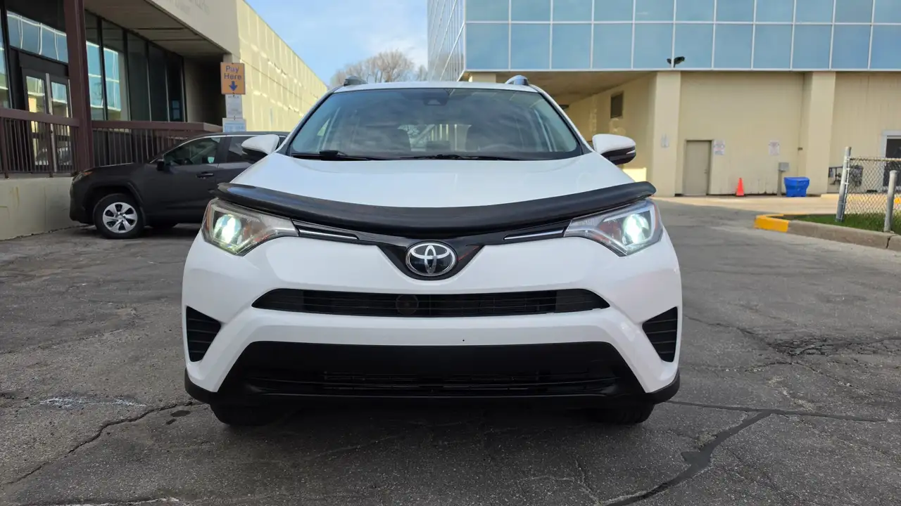 Toyota RAV 4 снимка Toyota RAV 4