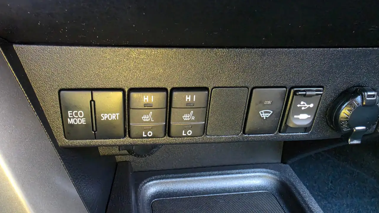 Toyota RAV 4 снимка Toyota RAV 4