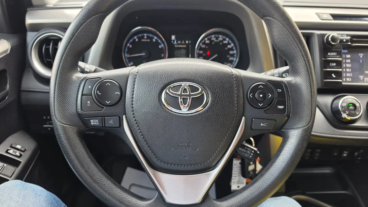 Toyota RAV 4 снимка Toyota RAV 4