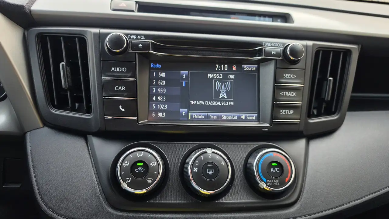 Toyota RAV 4 снимка Toyota RAV 4