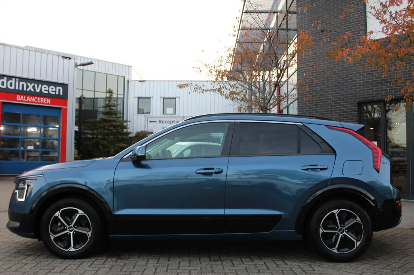 Kia Niro 1.6 GDi HEV Dynamic Plus Line Pano/Navi/Cam/Trekha Blauw - 2