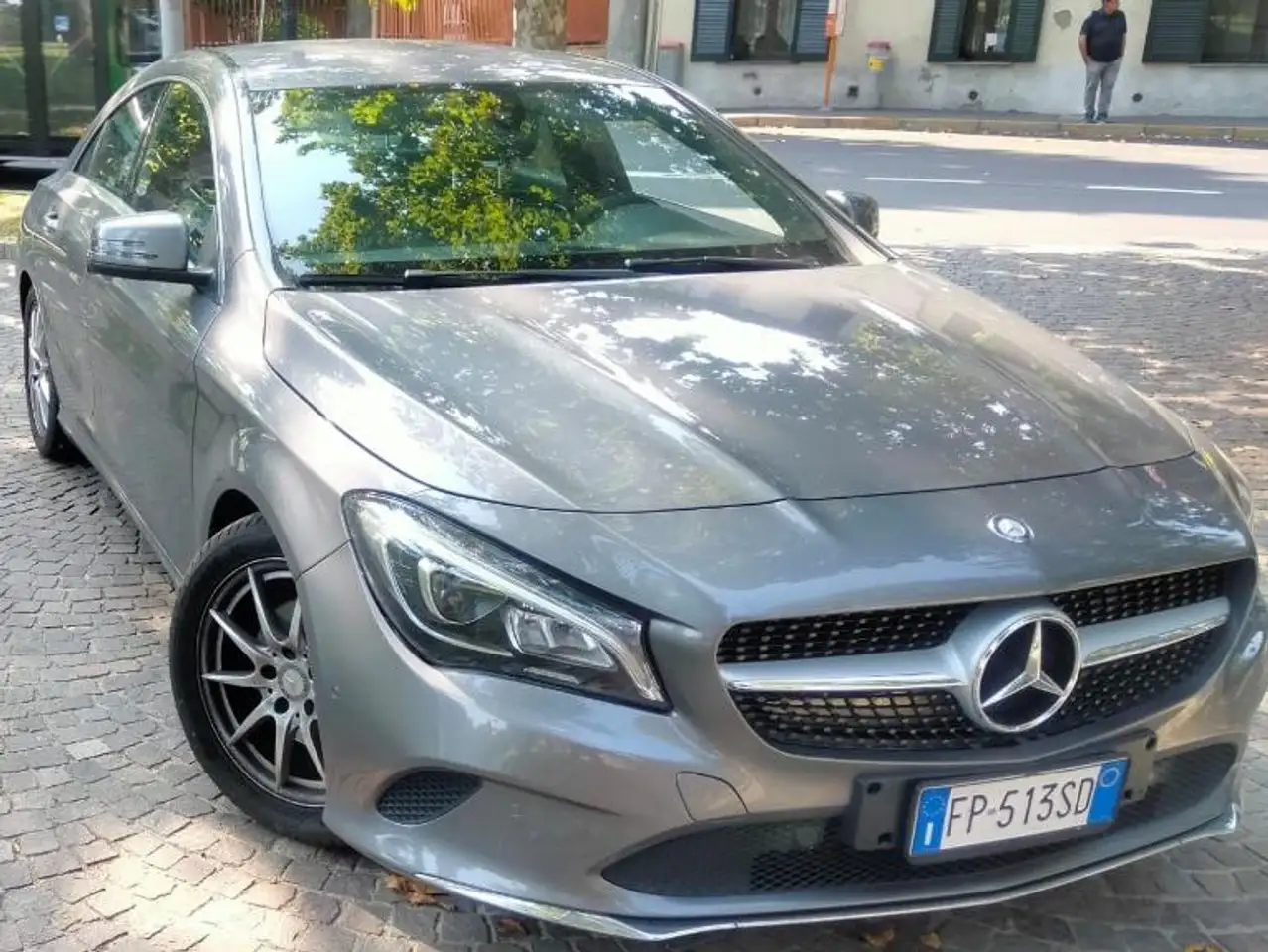 Mercedes-Benz CLA 180