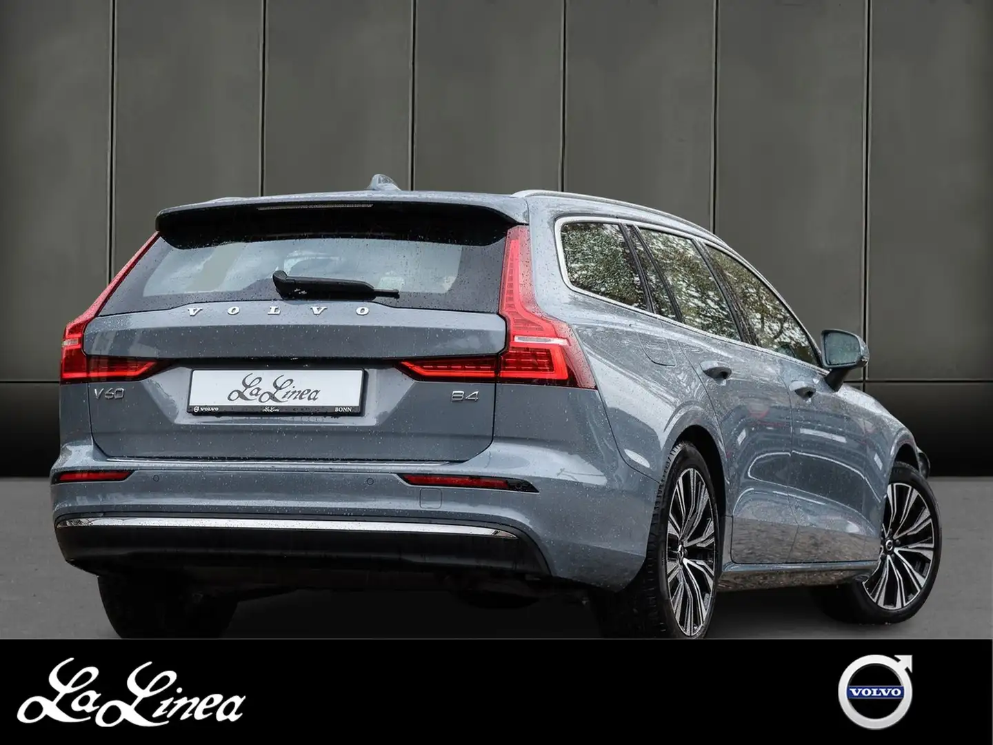 Volvo V60 B4 Diesel Plus Bright Aut. Navi*PDC*LED*AHK Grijs - 2