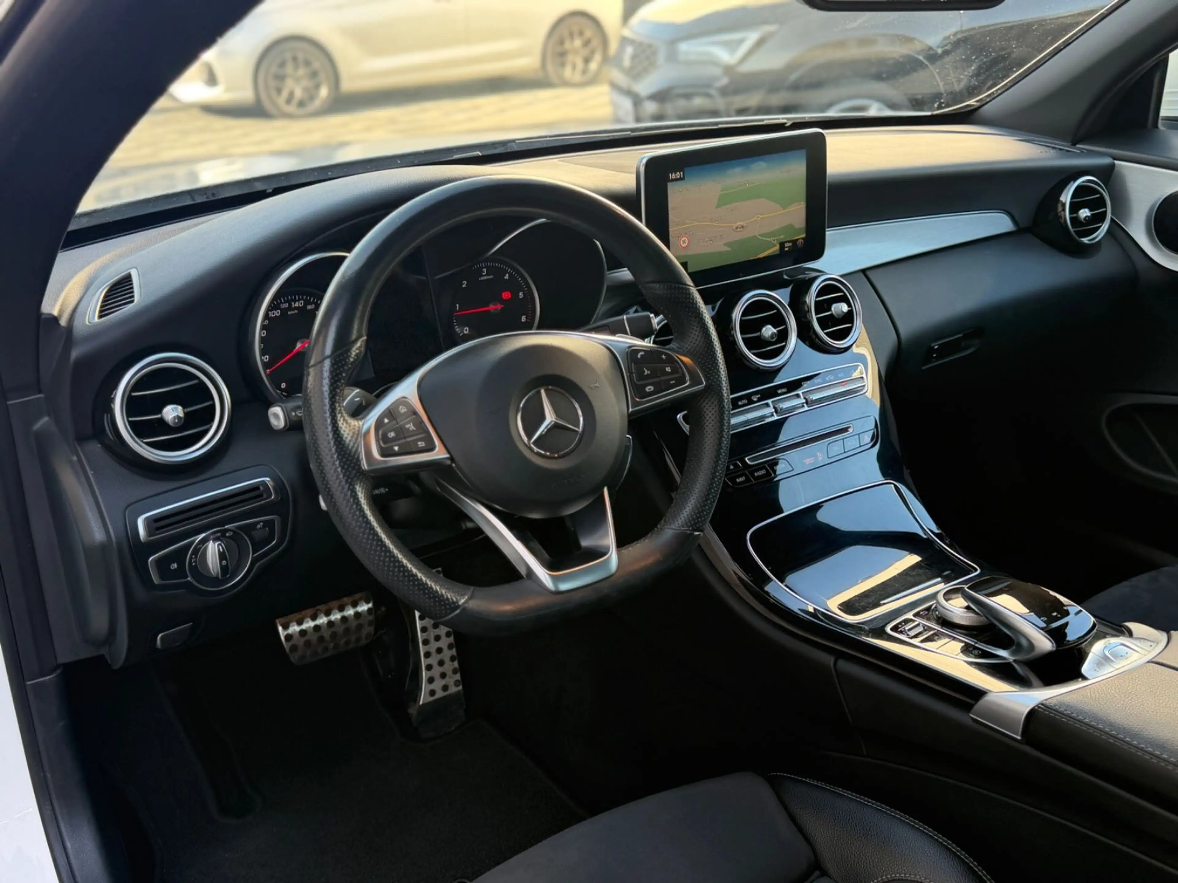 Mercedes-Benz C 250 d Cabriolet*AMG LINE*WENIG KM*S-HEFT* — photo 13