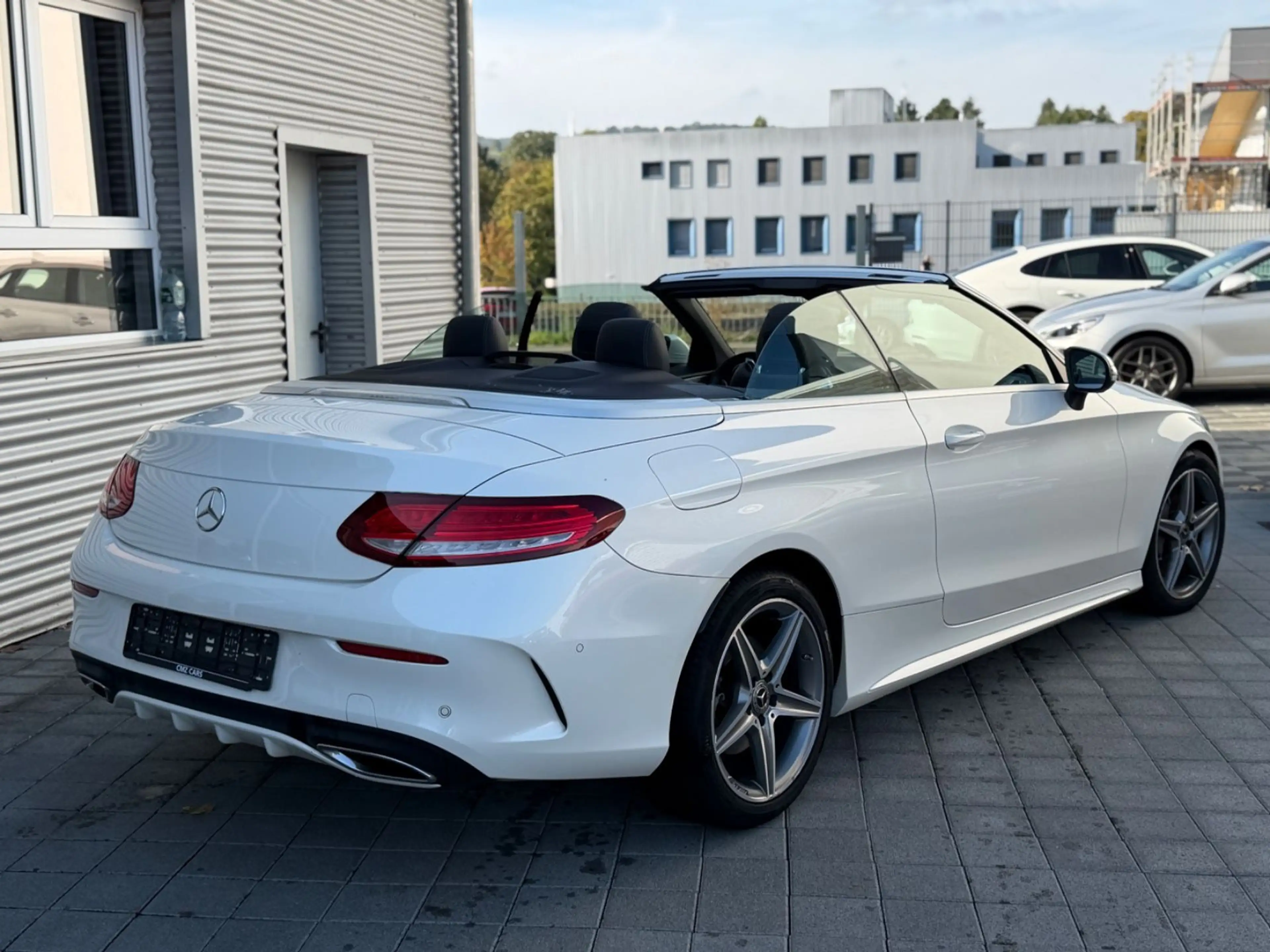 Mercedes-Benz C 250 d Cabriolet*AMG LINE*WENIG KM*S-HEFT* — photo 4