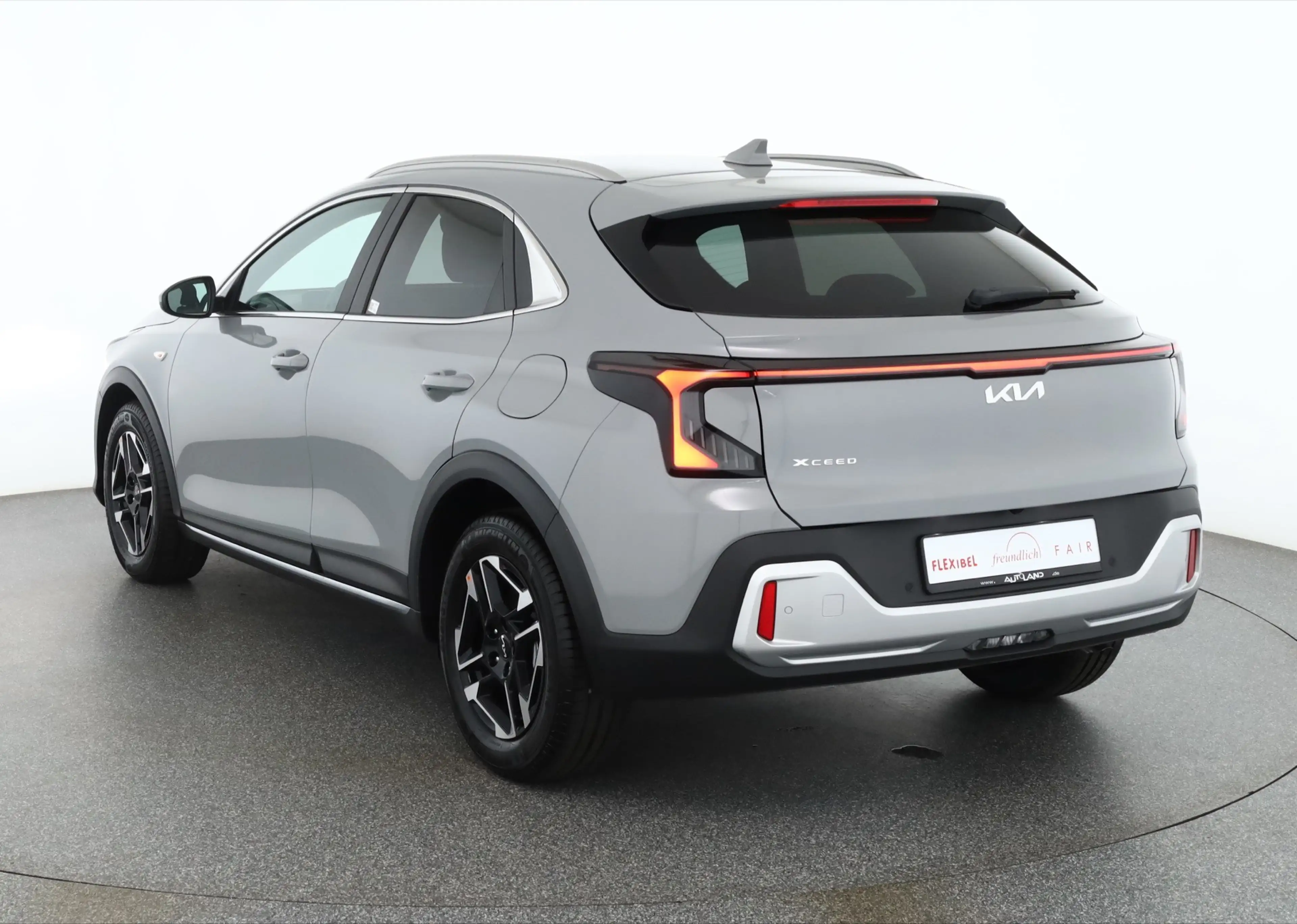 Kia XCeed 1.6 T-GDI Aut. n. Modell LED Navi Kamera — photo 3