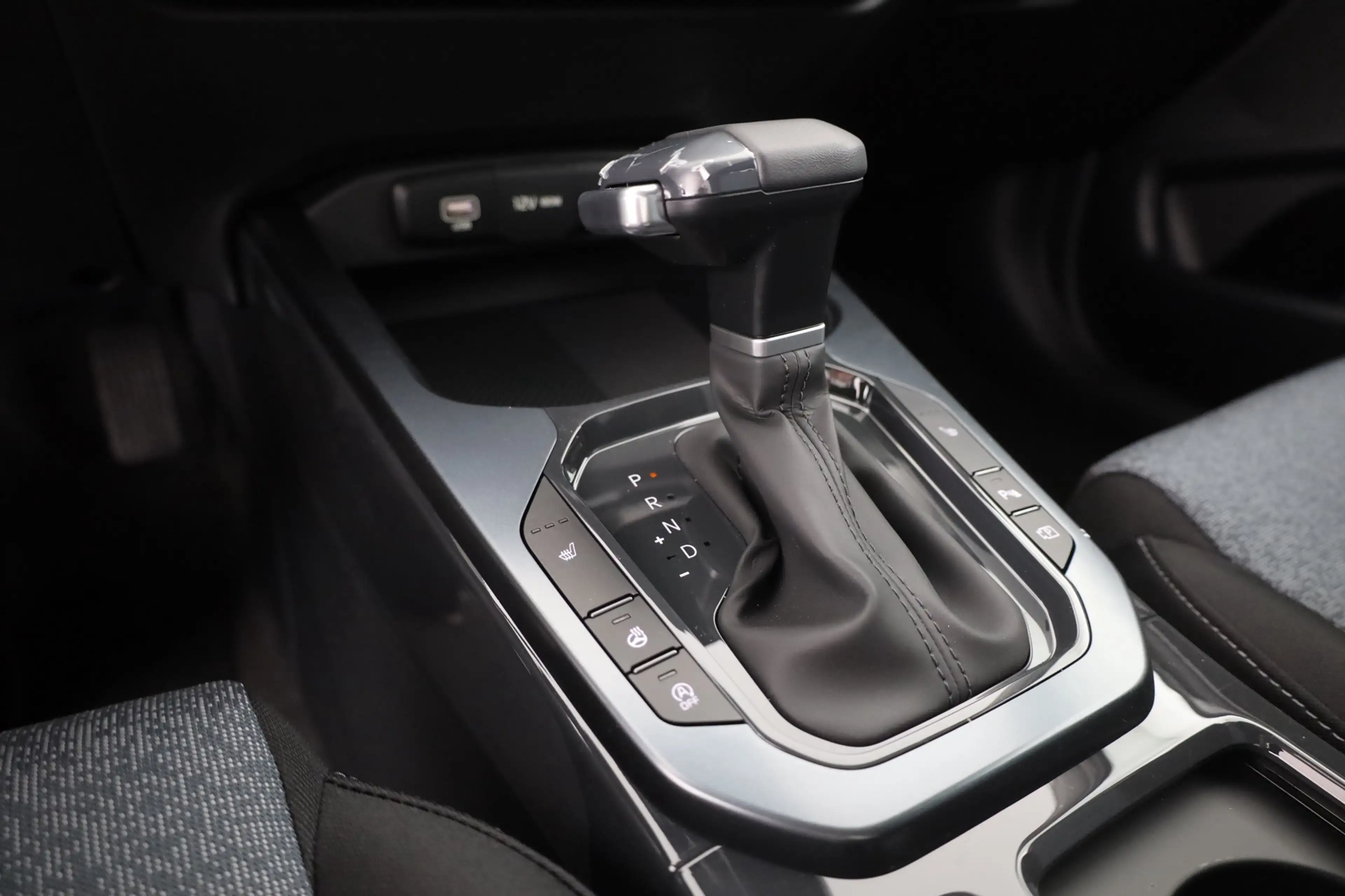 Kia XCeed 1.6 T-GDI Aut. n. Modell LED Navi Kamera — photo 15
