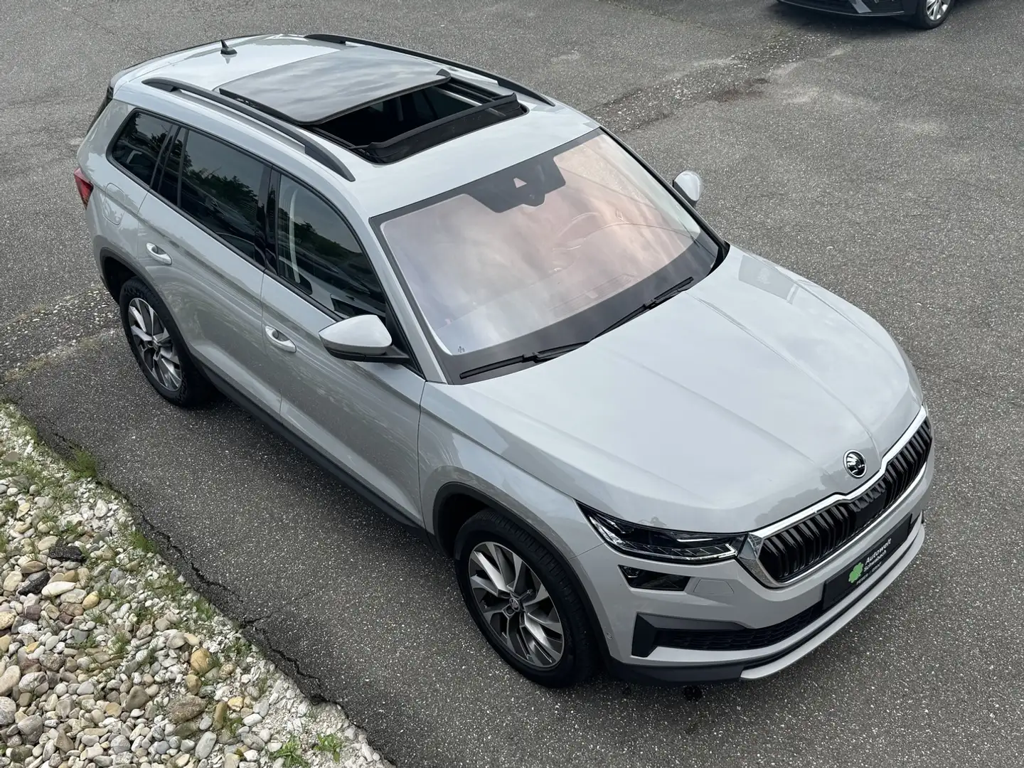 Skoda Kodiaq Ambition 1.5 TSI DSG PANO APP AHK LED Gris - 1