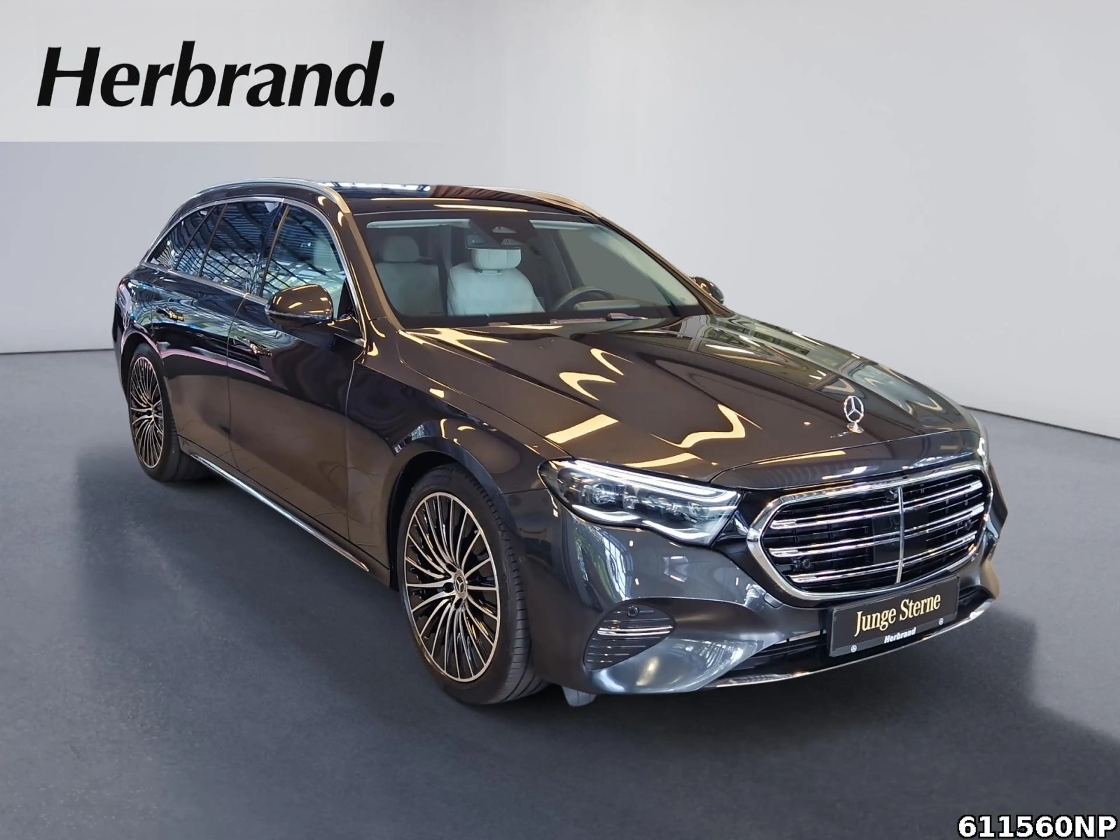 Mercedes-Benz E 300 T Exclusive  PanoAHK Digital-Light 360° — photo 2