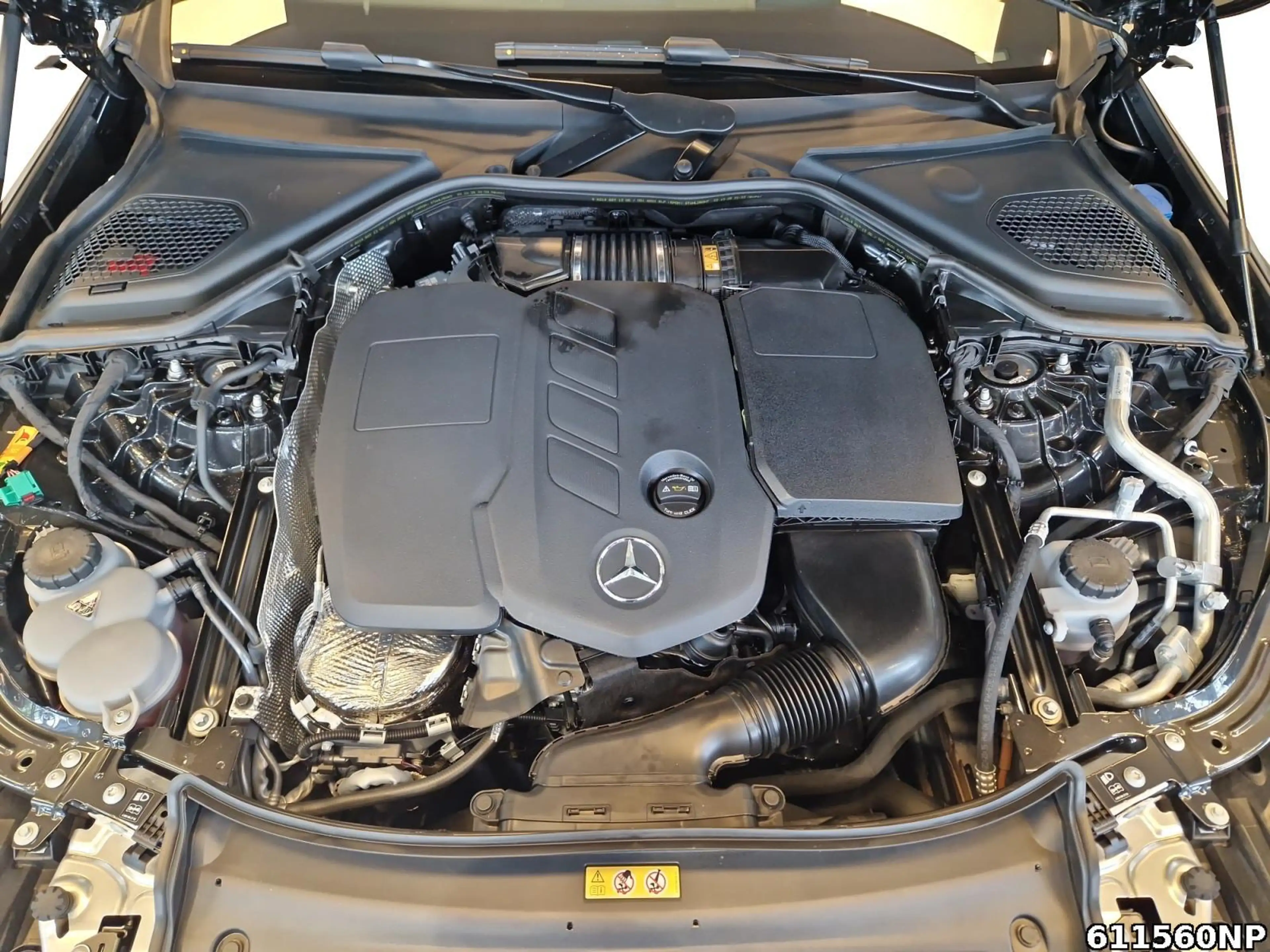 Mercedes-Benz E 300 T Exclusive  PanoAHK Digital-Light 360° — photo 7