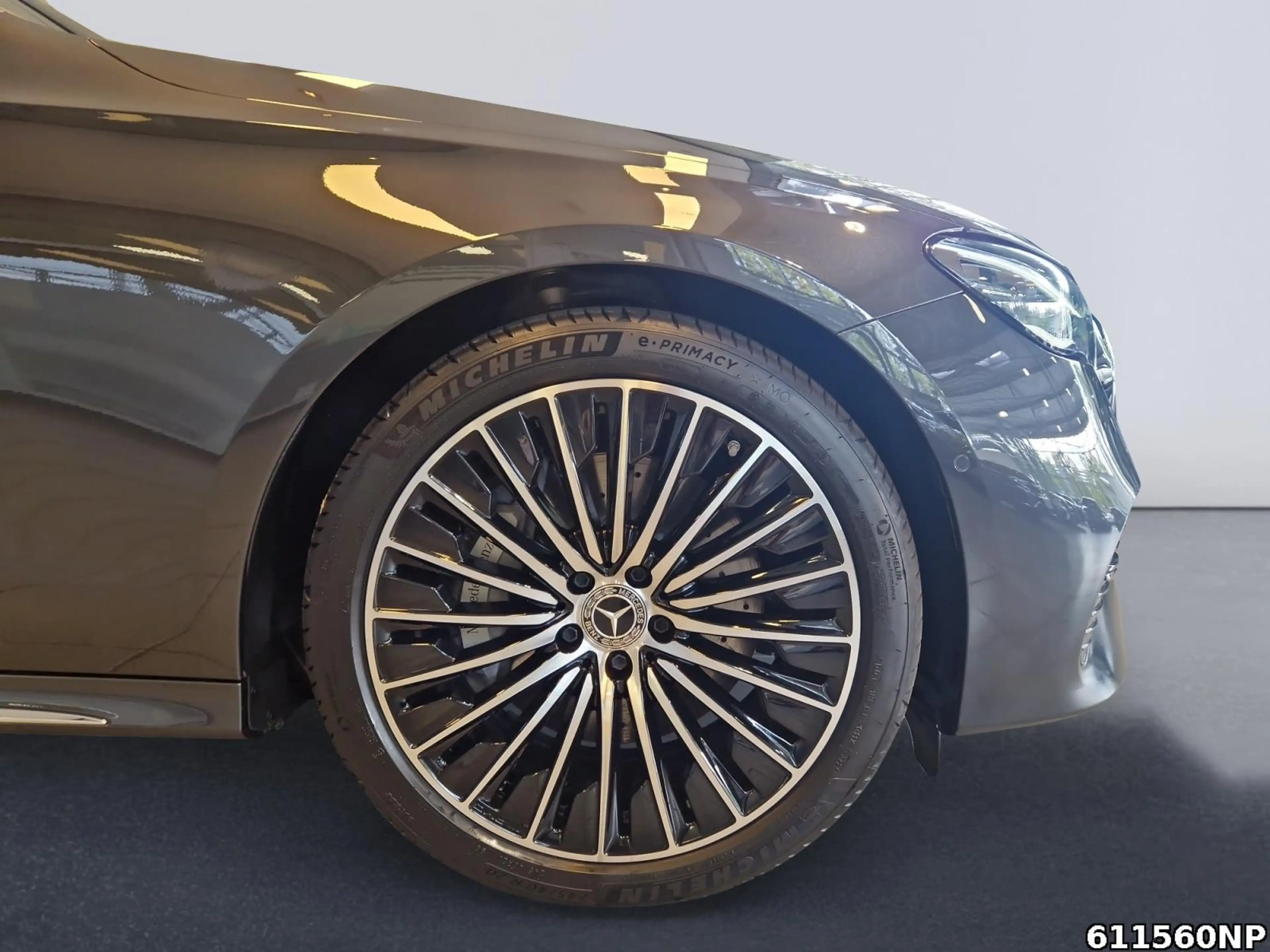 Mercedes-Benz E 300 T Exclusive  PanoAHK Digital-Light 360° — photo 5