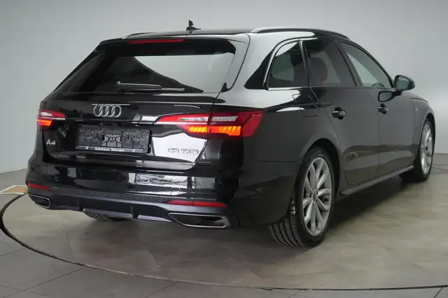 Audi A4 view 5