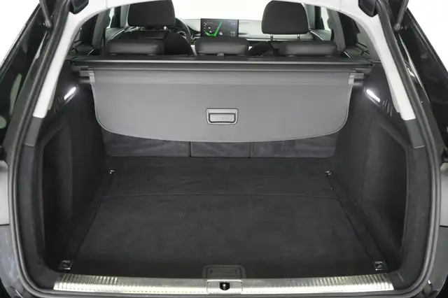 Audi A4 view 7