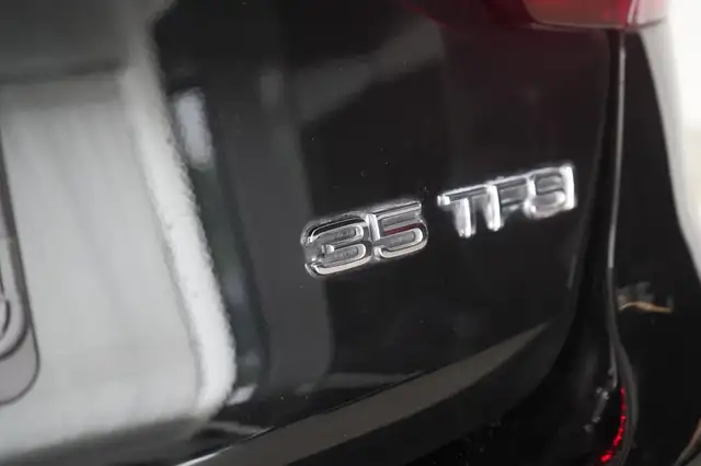 Audi A4 view 11