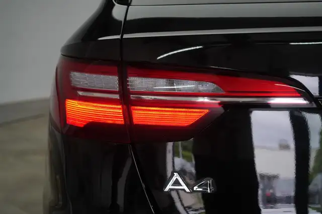 Audi A4 view 13