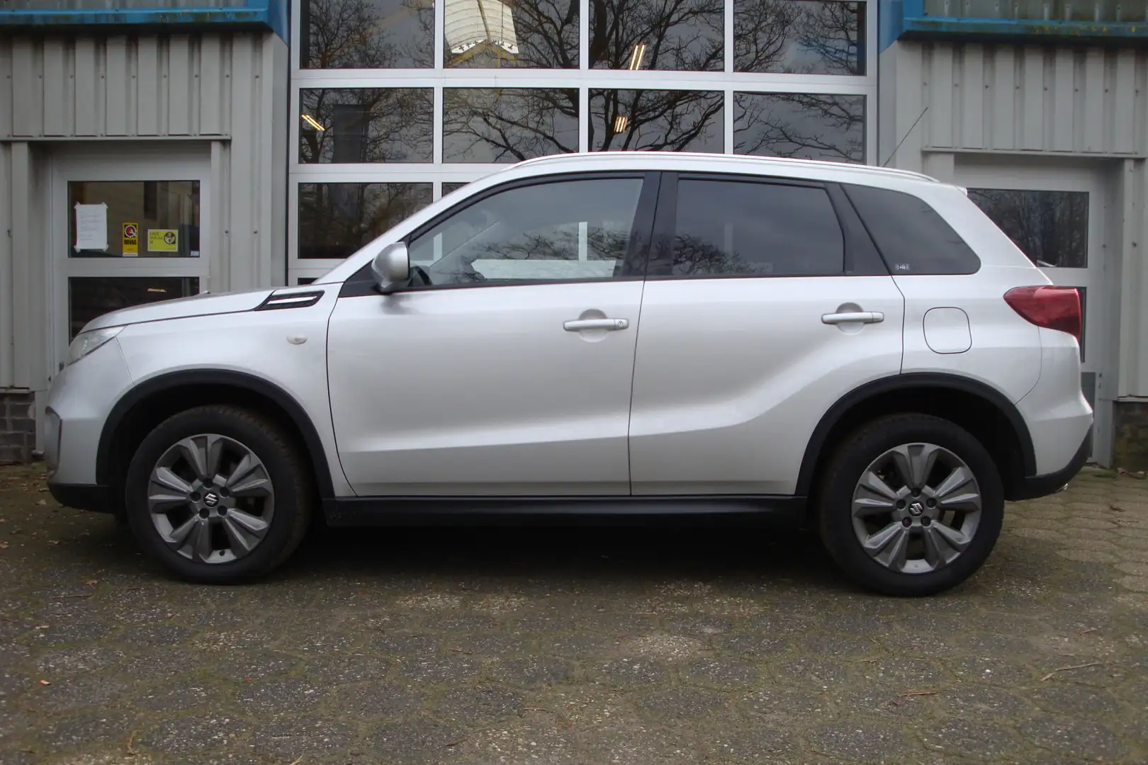 Suzuki Vitara 1.4 Boosterjet Select Grijs - 2