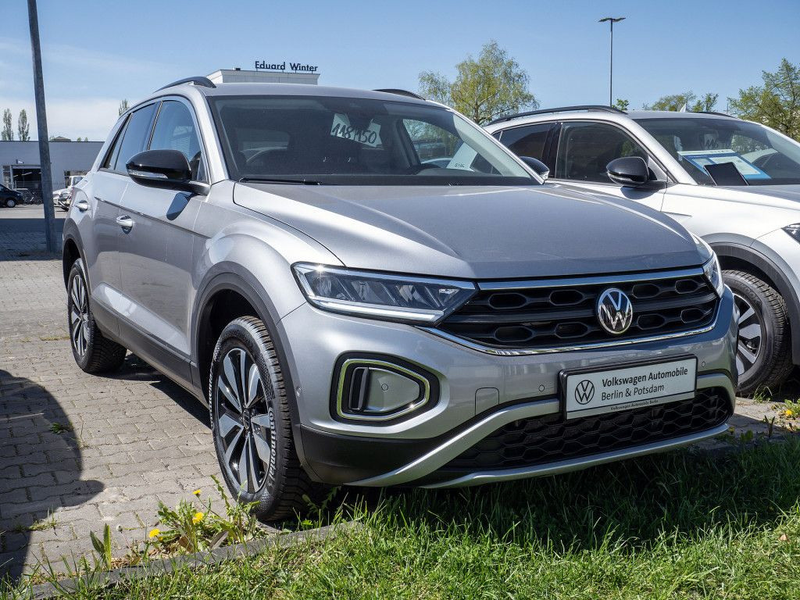 Volkswagen T-Roc 1.5 TSI Goal DSG App-Connect R-Kam LED — photo 3