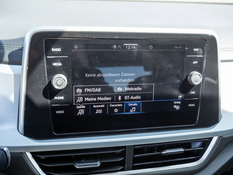 Volkswagen T-Roc 1.5 TSI Goal DSG App-Connect R-Kam LED — photo 13