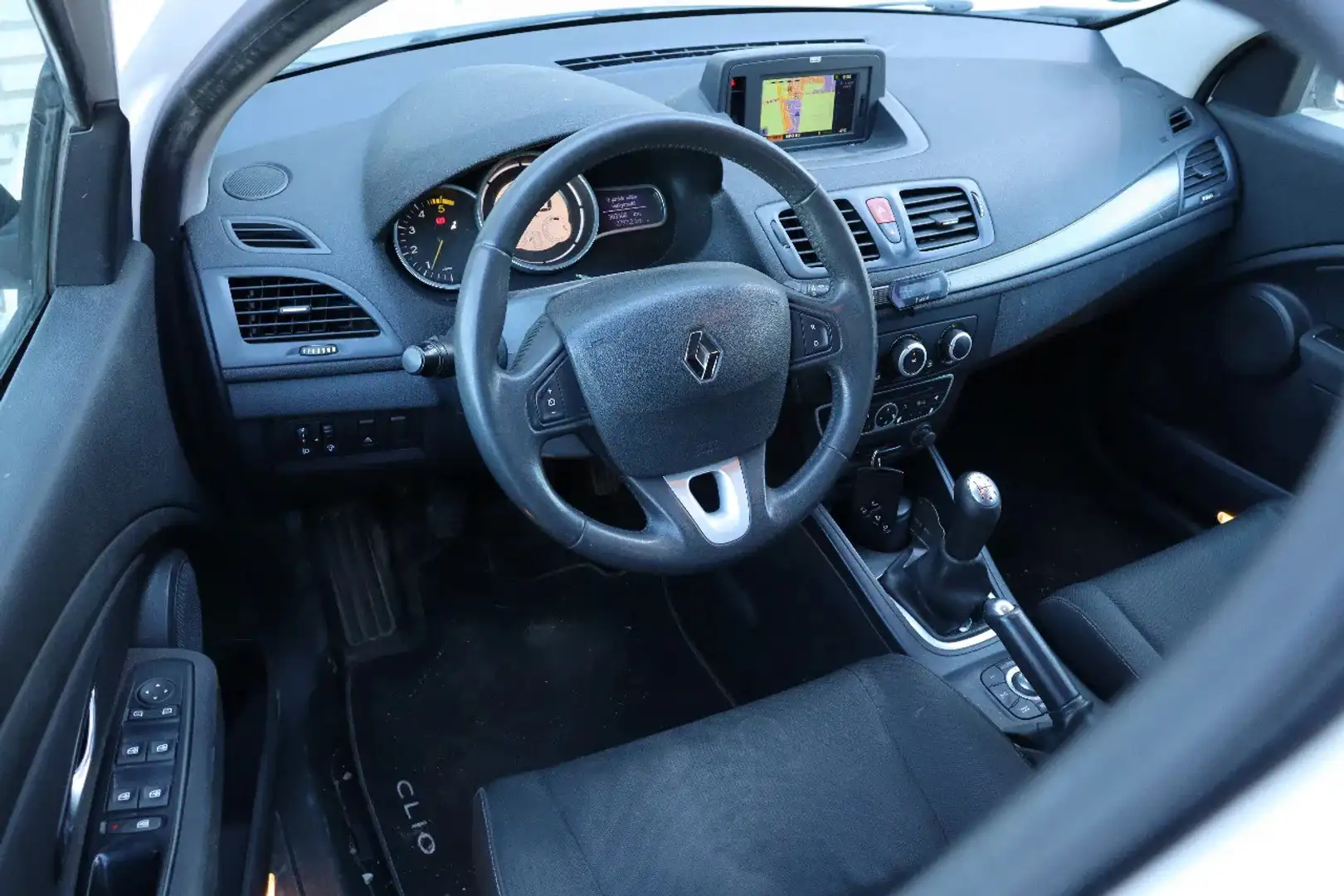 Renault Megane 1.5 DCI l MARGE l AIRCO l NAVI l APK 05-'26 Alb - 2