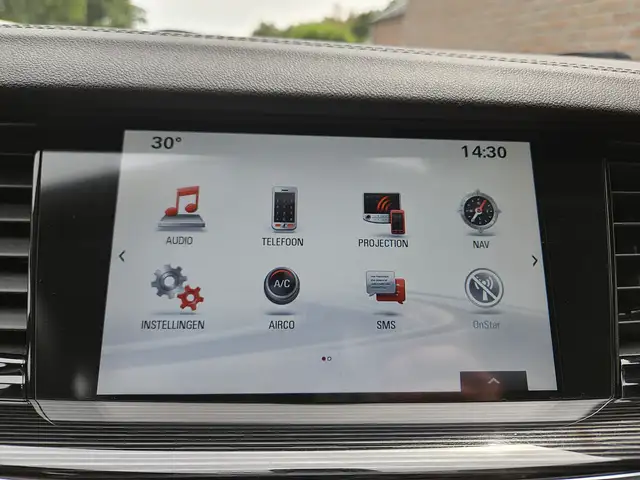 Opel Insignia view 8