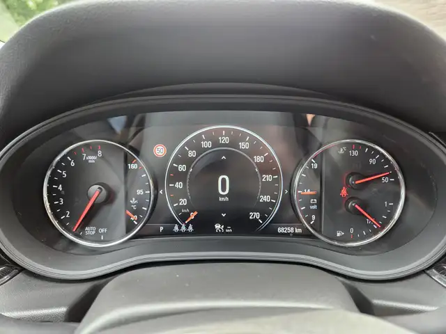 Opel Insignia view 7