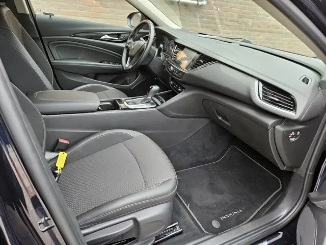 Opel Insignia view 30
