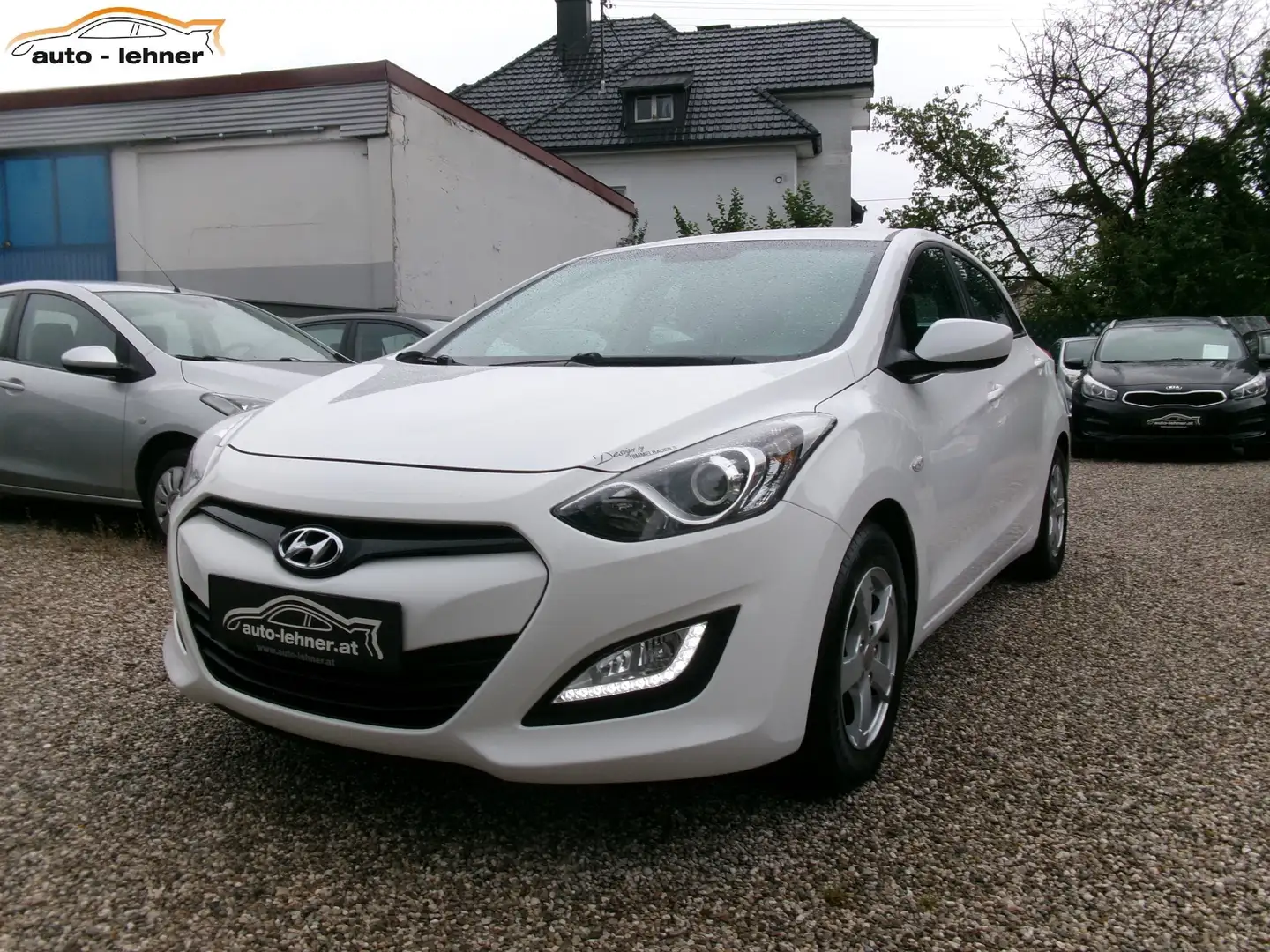 Hyundai i30 1,4 CVVT Europe Plus Weiß - 1
