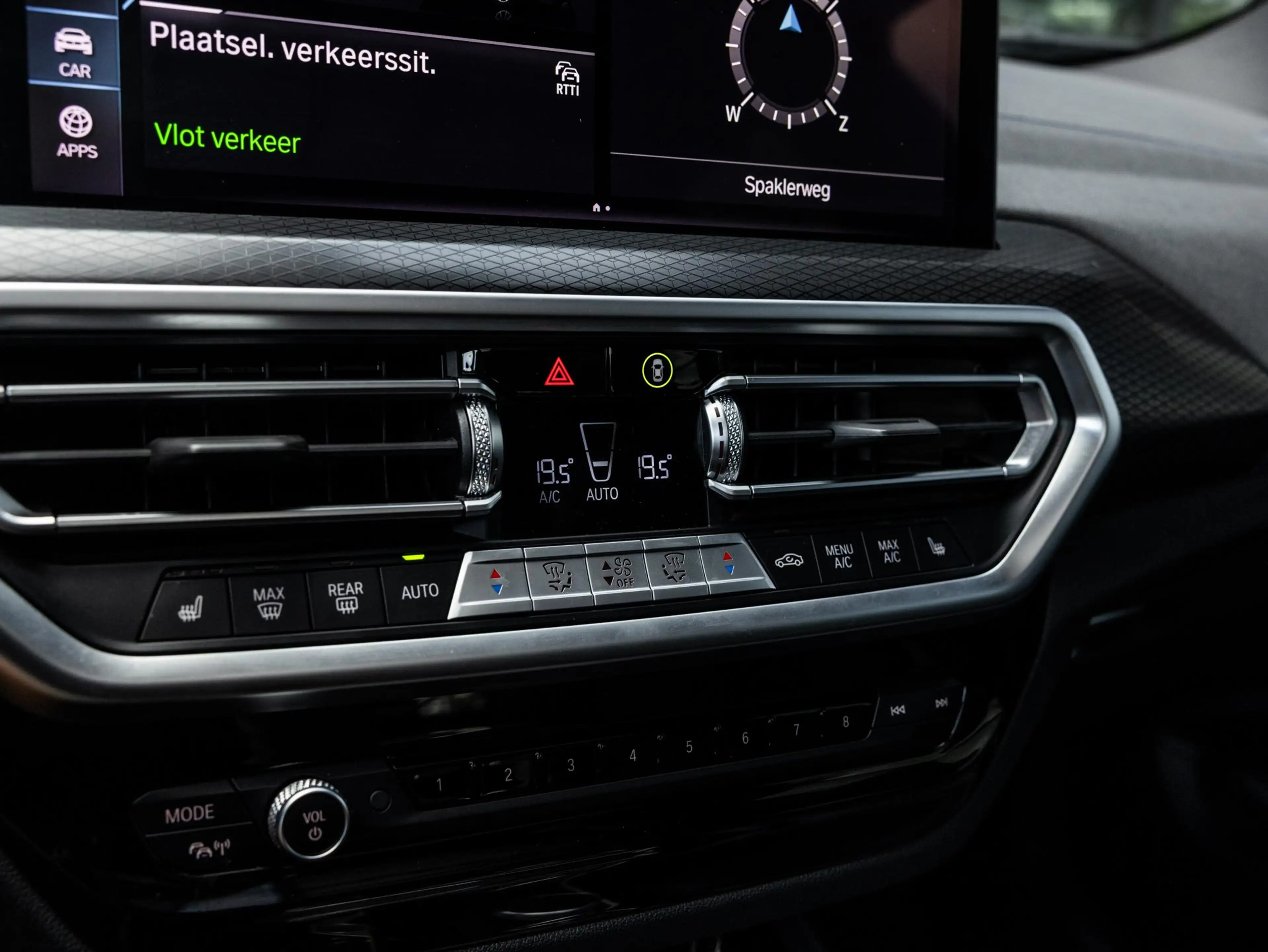 BMW X3 xDrive30e High Executive | M-SPORT | 20 INCH | HAR — photo 11
