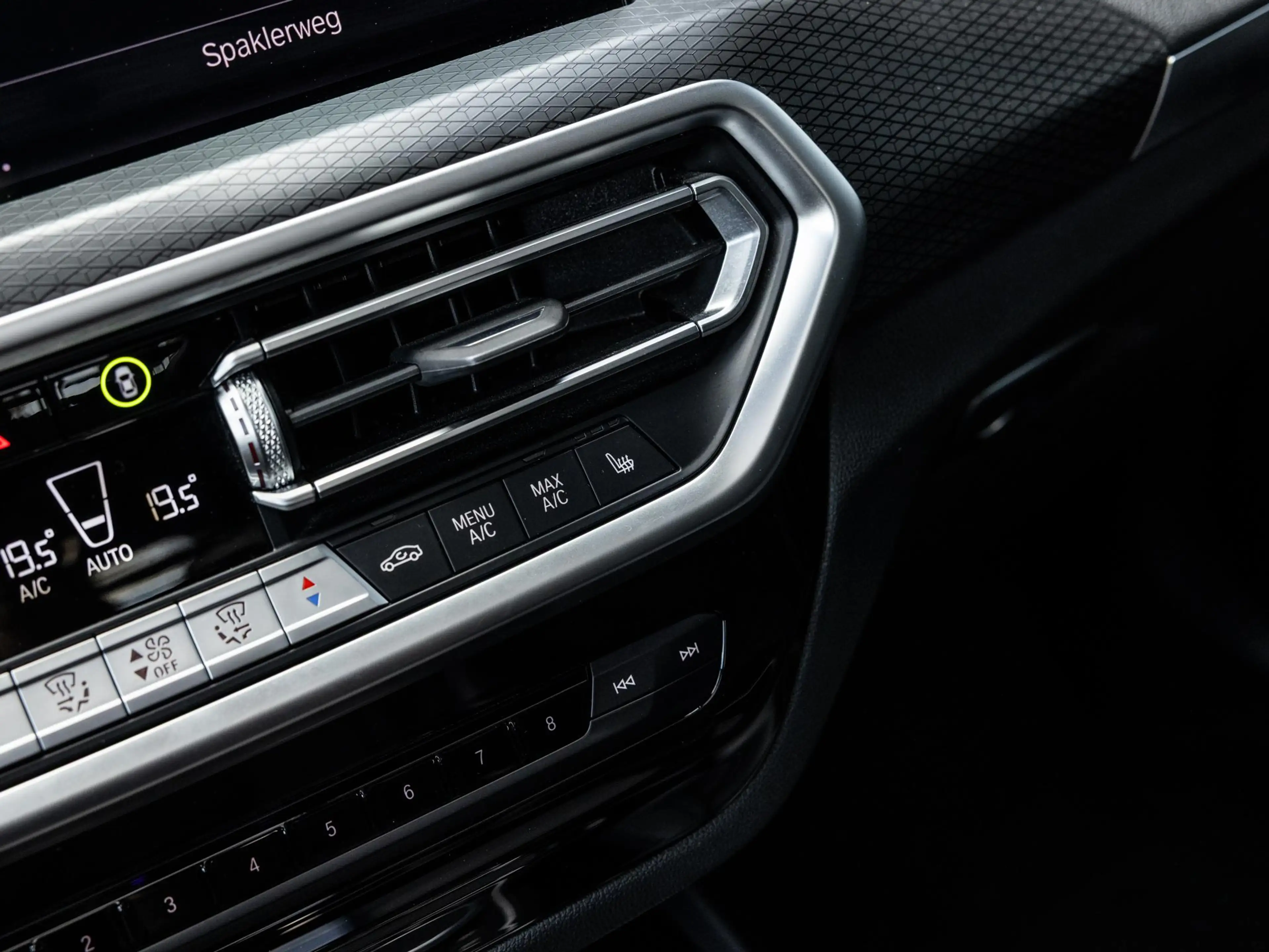 BMW X3 xDrive30e High Executive | M-SPORT | 20 INCH | HAR — photo 12