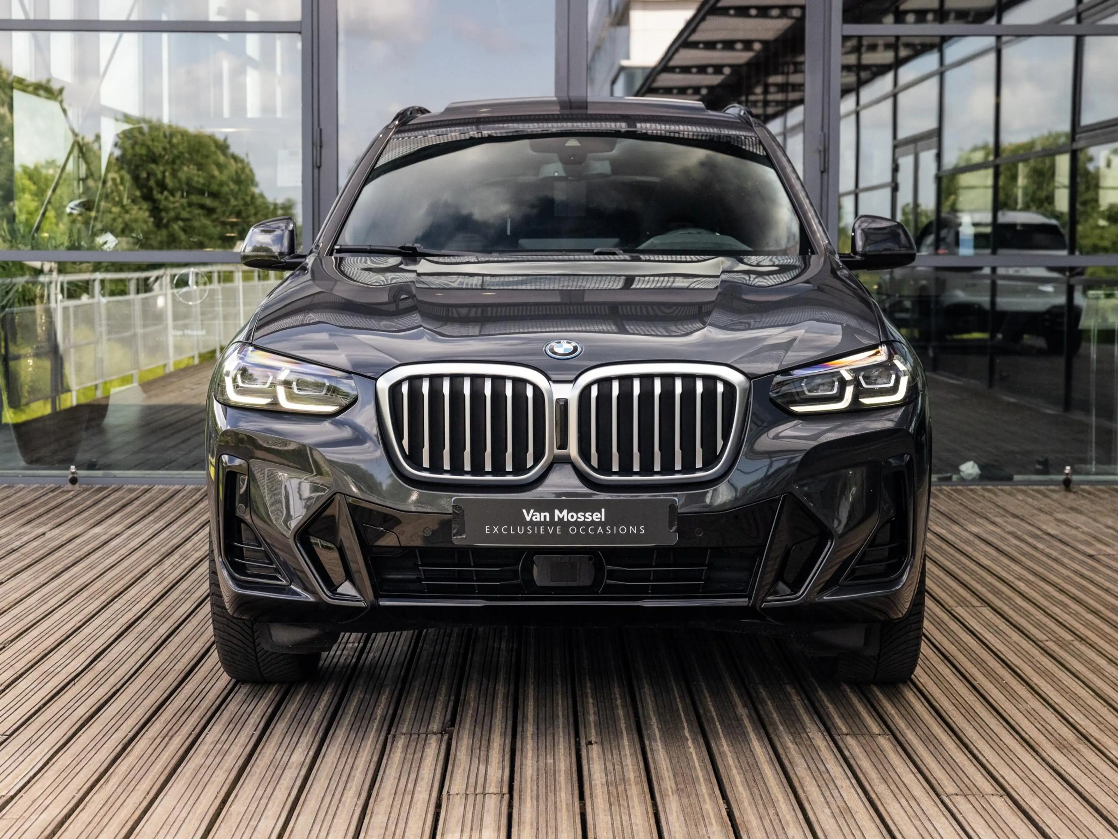 BMW X3 xDrive30e High Executive | M-SPORT | 20 INCH | HAR — photo 2