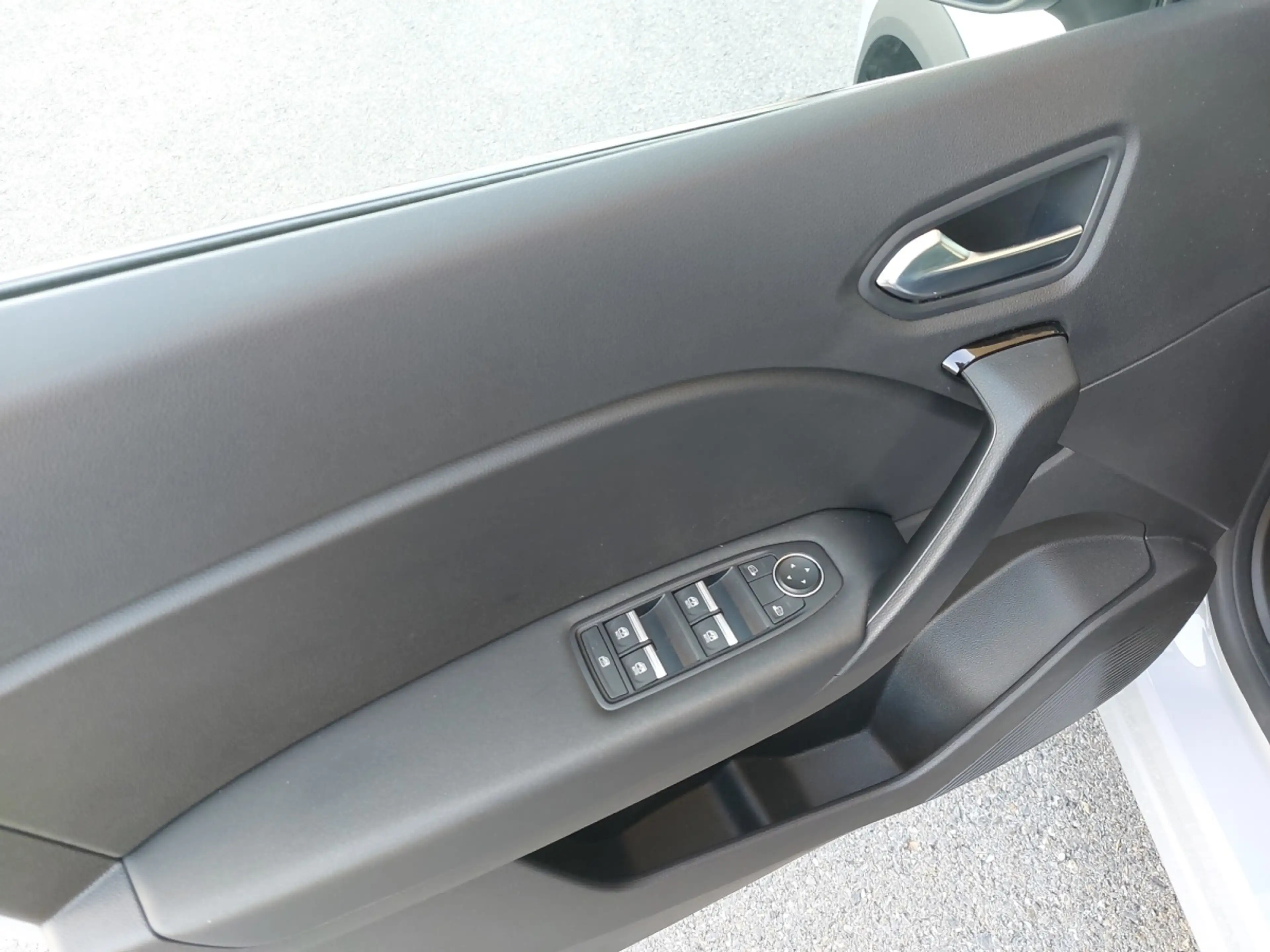 Renault Symbioz E-Tech Hybrid 145 Evolution Aut. — photo 18