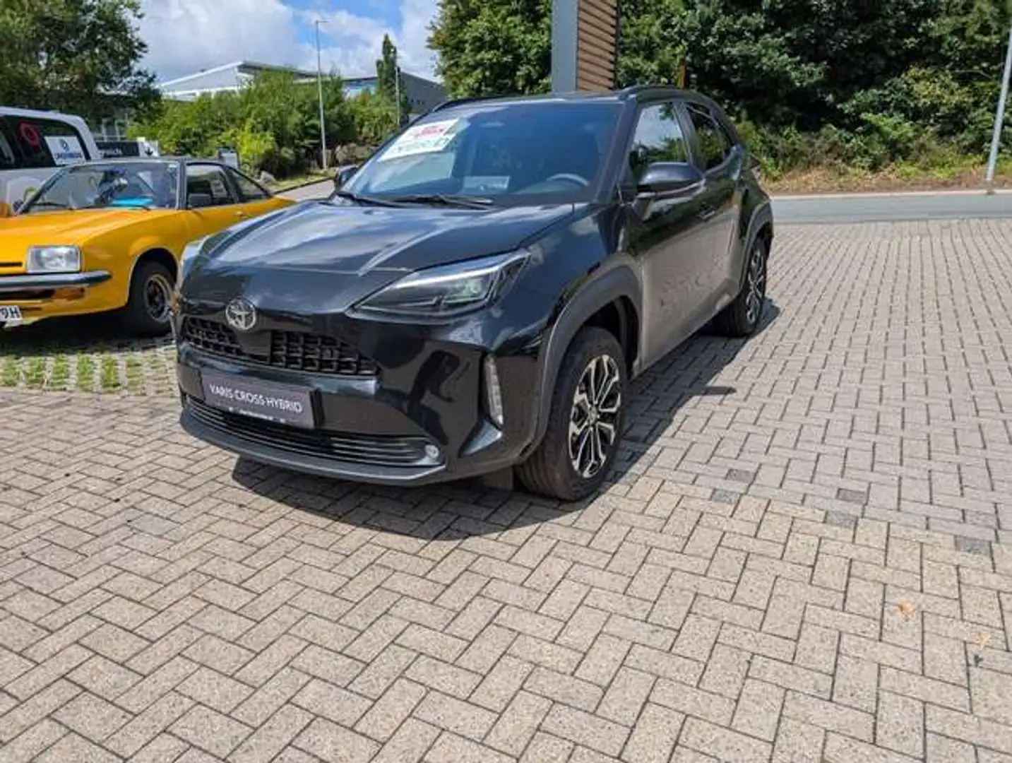 Toyota Yaris Cross Hybrid 130 1.5 VVT-i Teamplayer Schwarz - 2