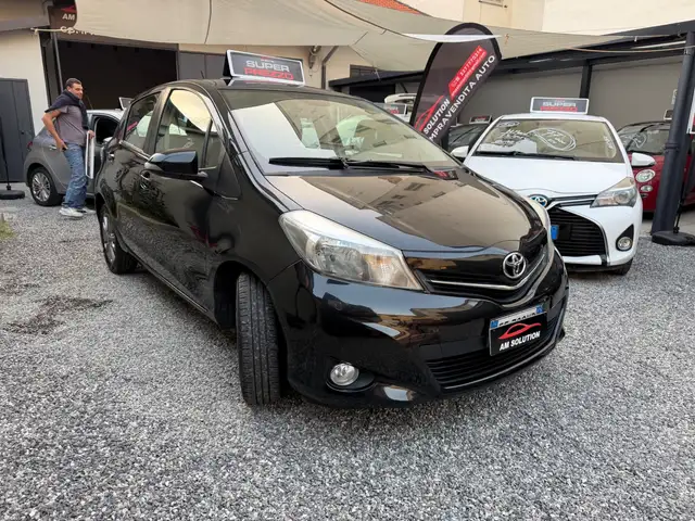 Toyota Yaris view 2