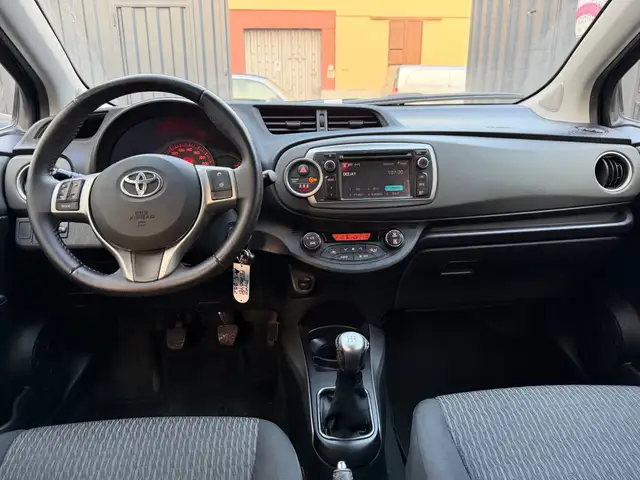 Toyota Yaris view 7