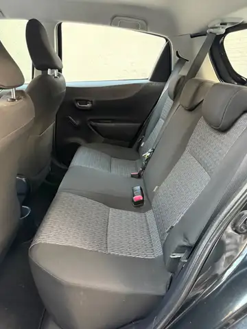 Toyota Yaris view 6