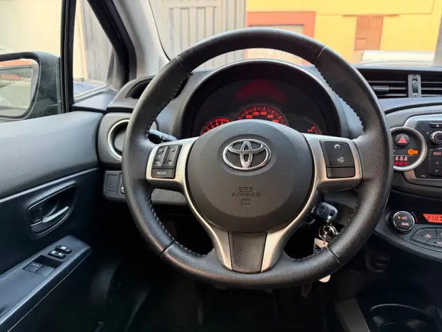 Toyota Yaris view 8