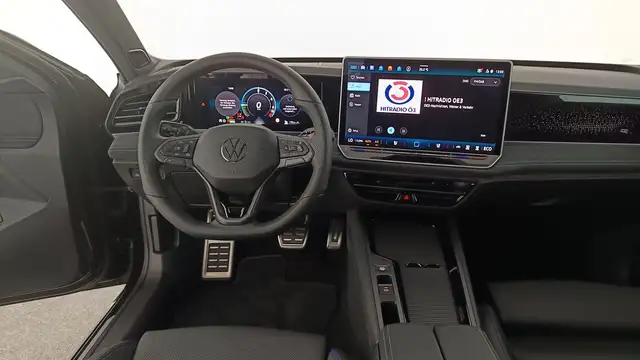 Volkswagen Passat view 12