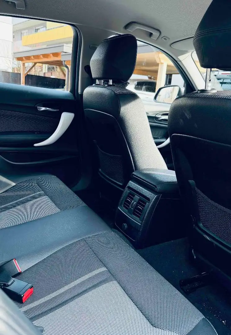 BMW 120 120d Urban Line Urban Line Schwarz - 2