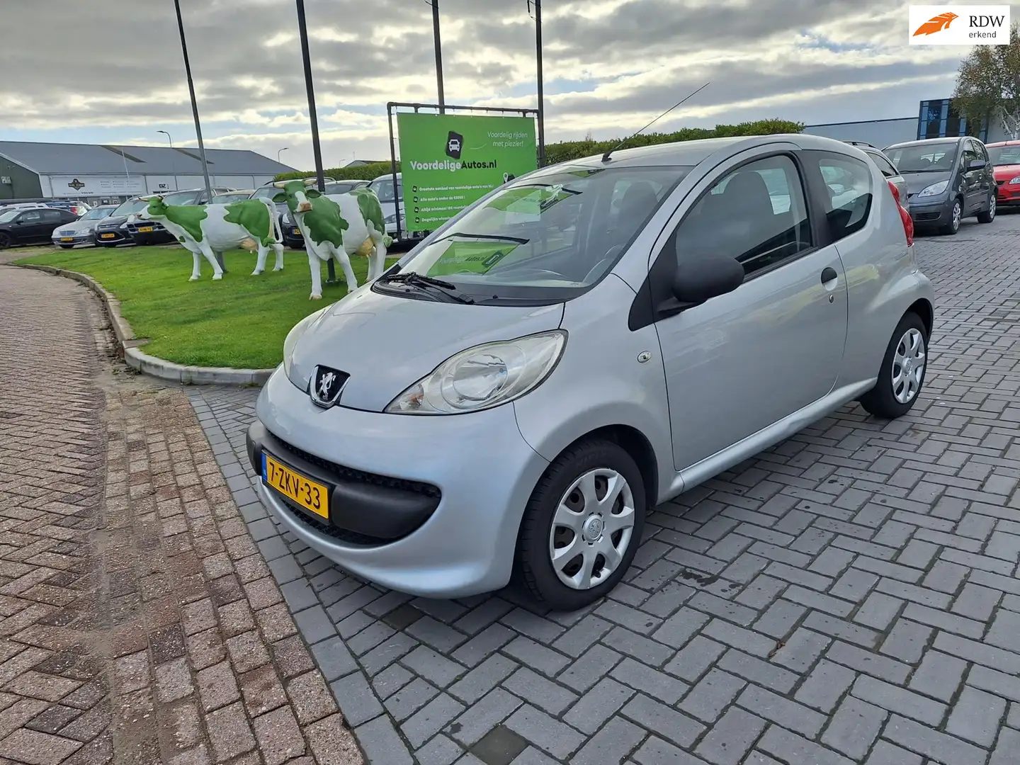 Peugeot 107 1.0-12V XR / Super zuinig / APK oktober 2026 Grijs - 1