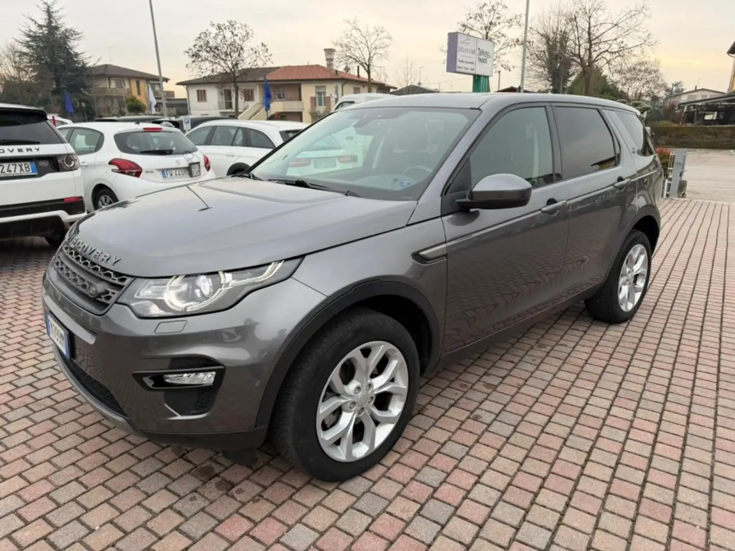 Land Rover Discovery Sport 2.0 AWD A/T SE Grigio - 2