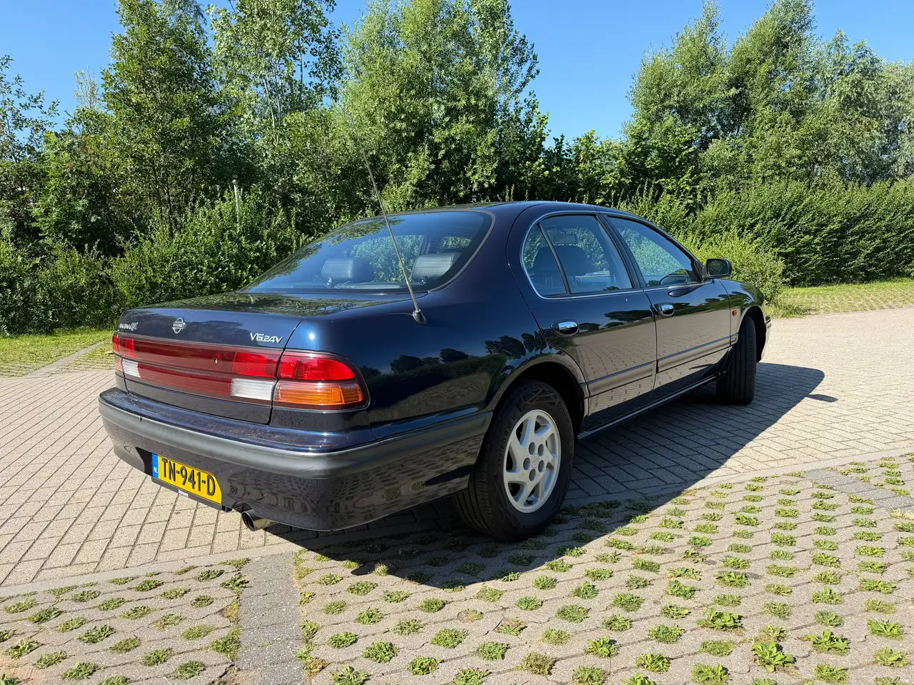 Nissan Maxima 2.0 QX V6, foto 6