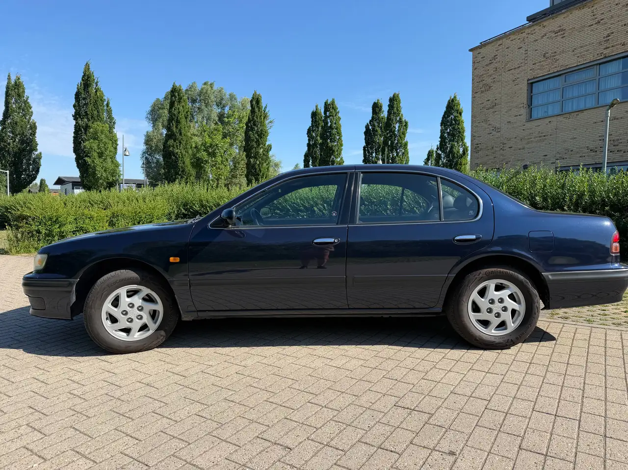 Nissan Maxima 2.0 QX V6, foto 3