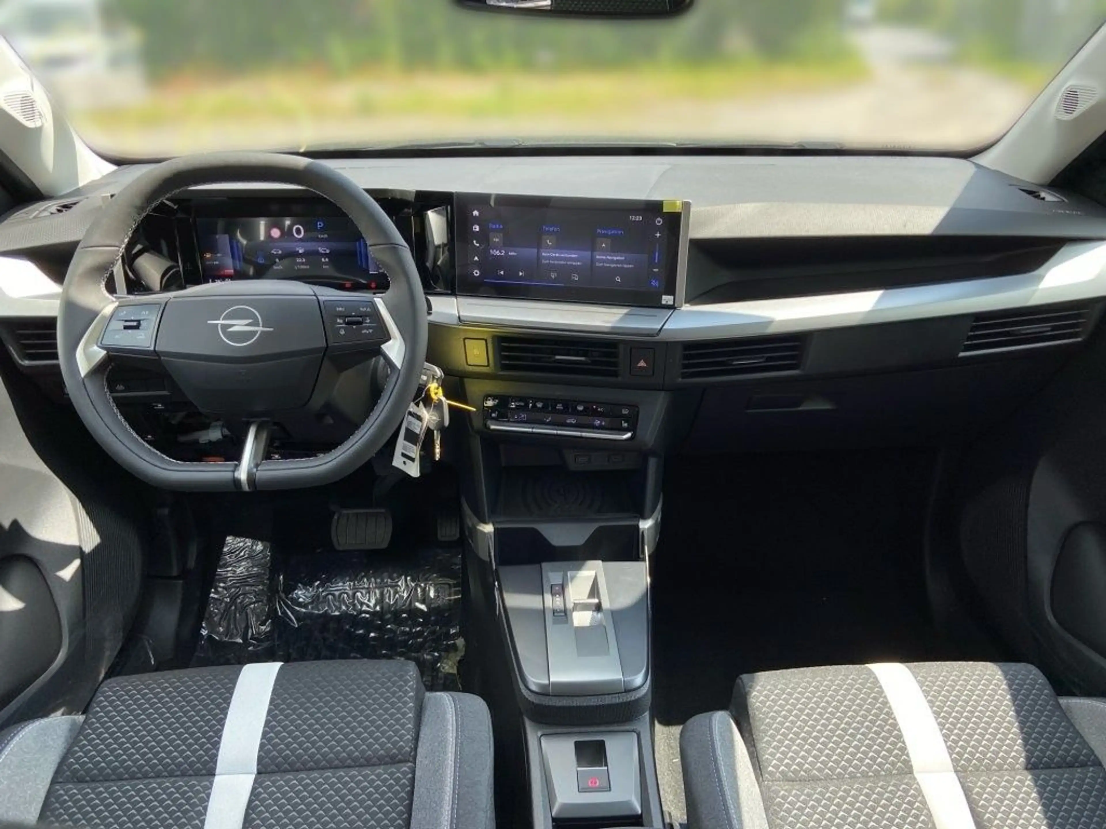 Opel Frontera Ultimate | Navi | Heizb WSS | LED | PDC — photo 4