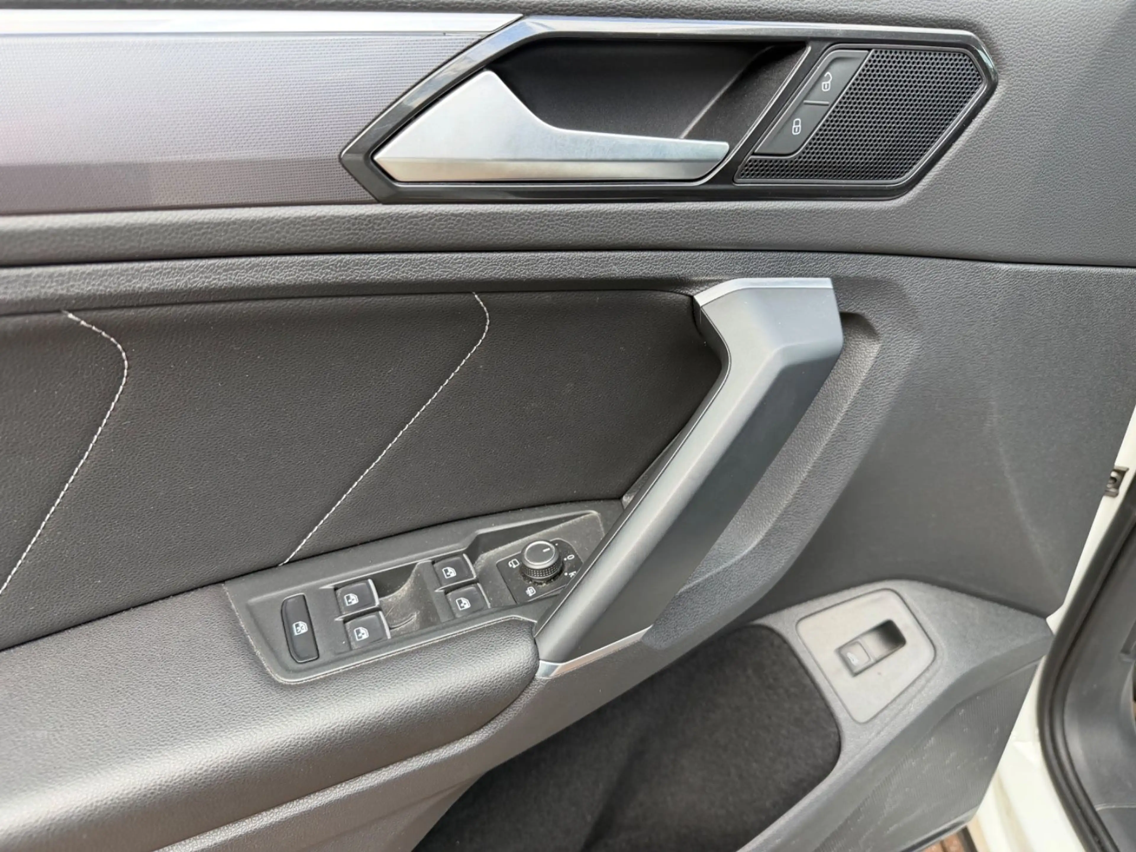 Volkswagen Tiguan Highline 2.0 TDI 4Motion 1.Hand Panorama — photo 13