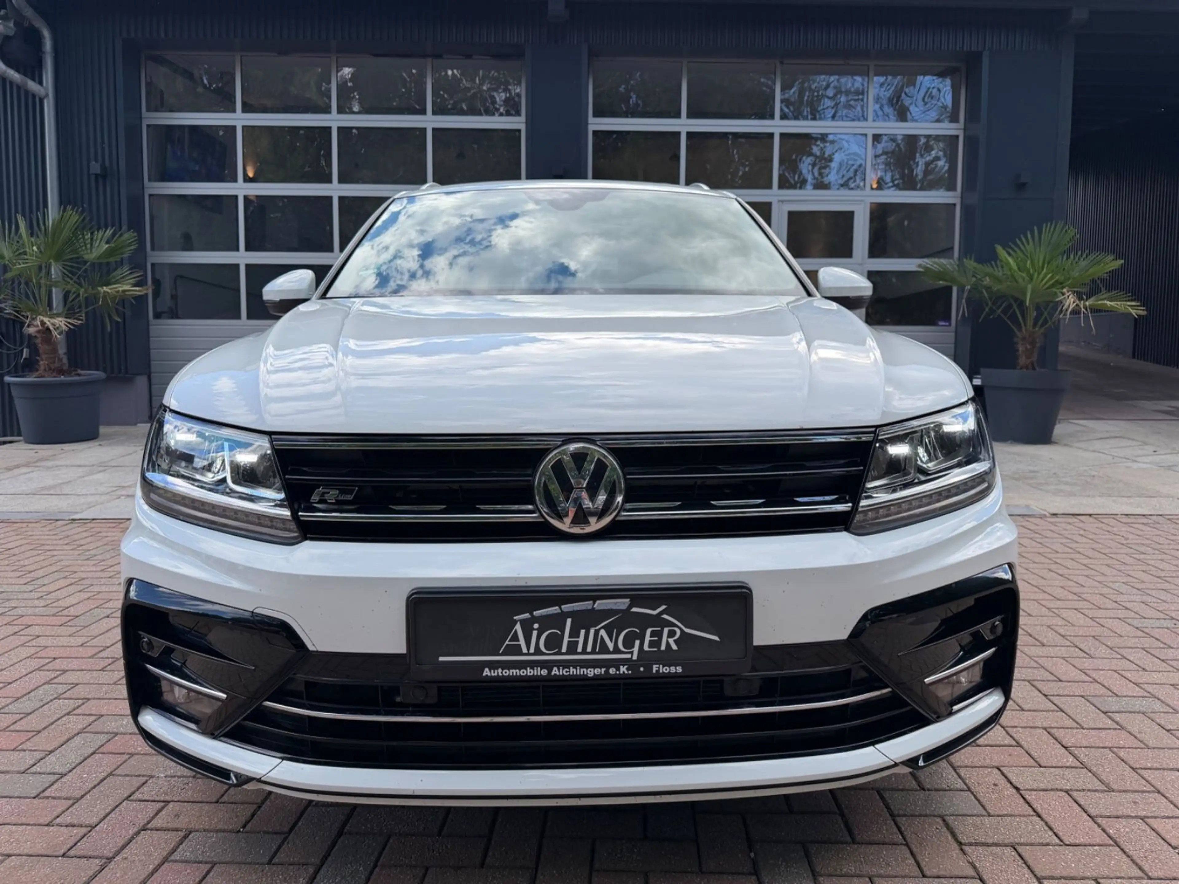 Volkswagen Tiguan Highline 2.0 TDI 4Motion 1.Hand Panorama — photo 2