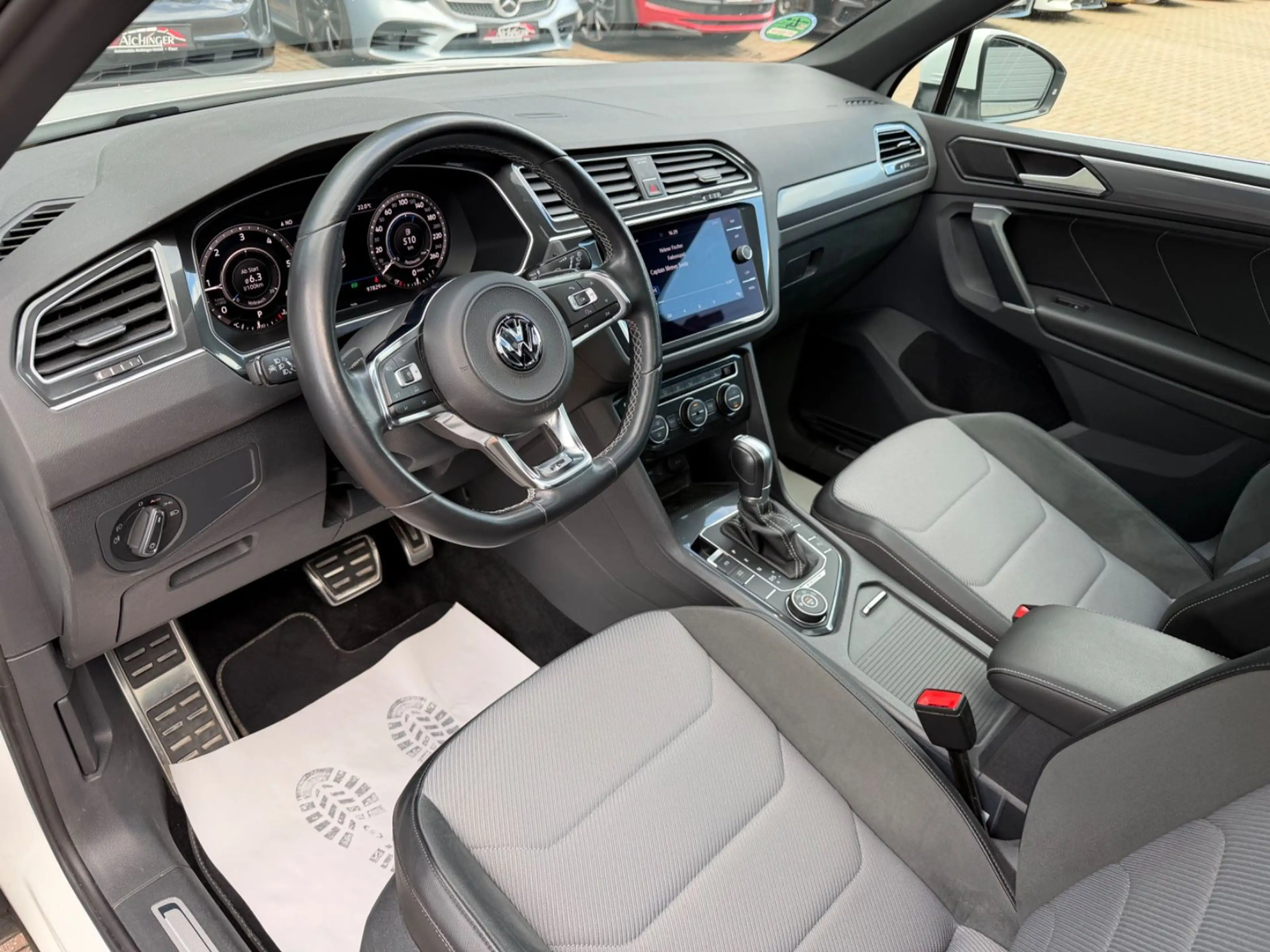 Volkswagen Tiguan Highline 2.0 TDI 4Motion 1.Hand Panorama — photo 11