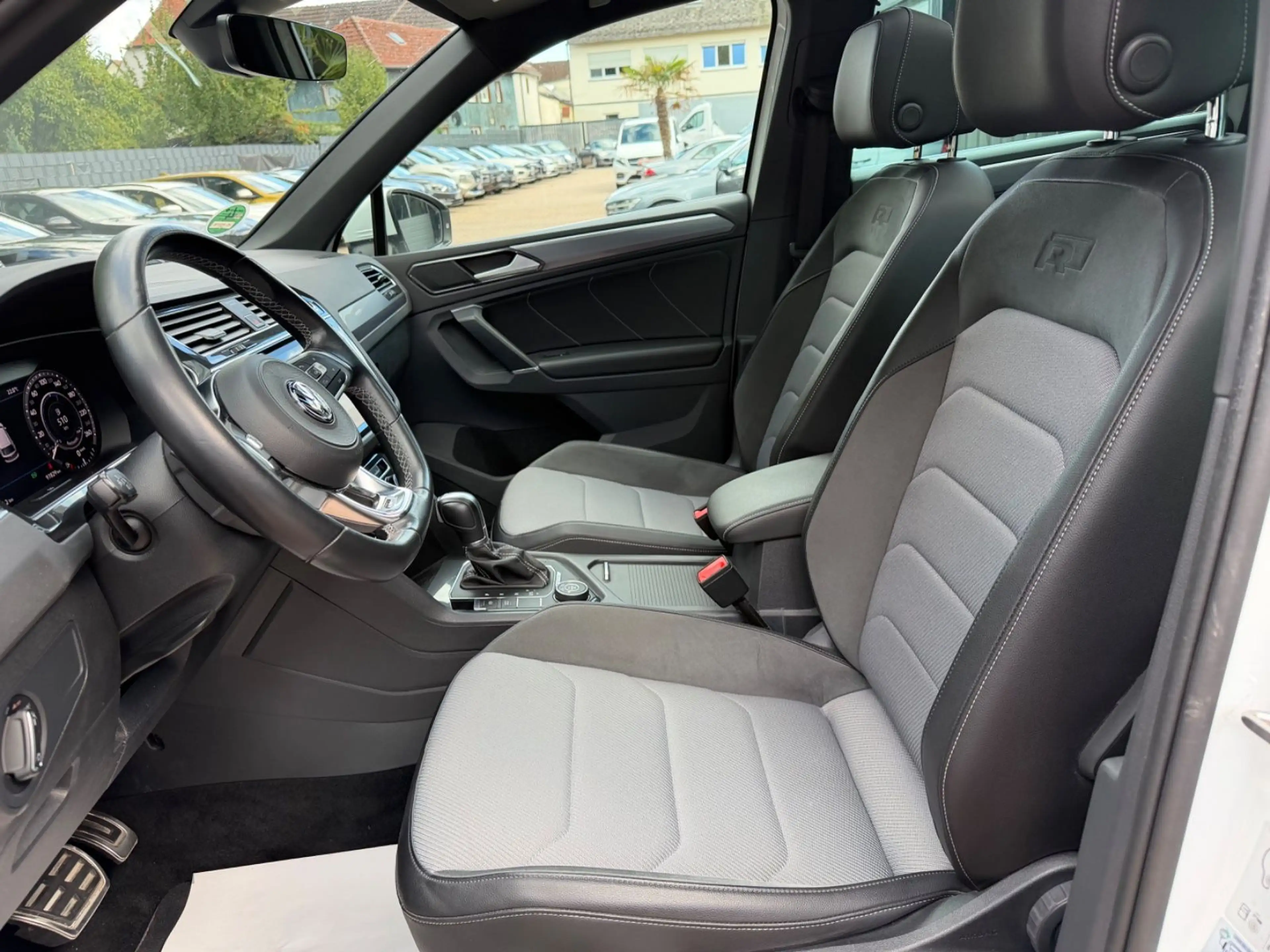 Volkswagen Tiguan Highline 2.0 TDI 4Motion 1.Hand Panorama — photo 12